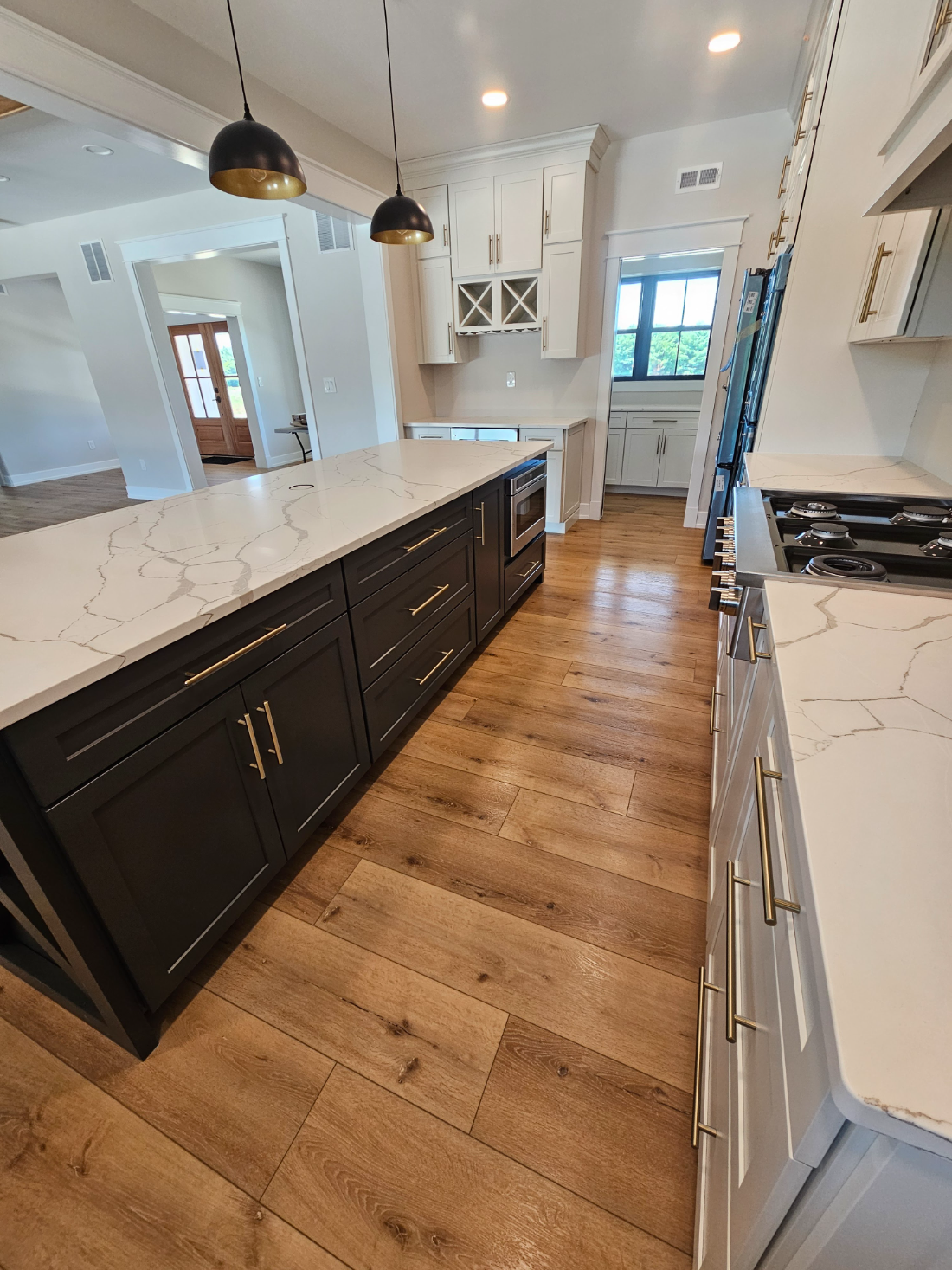 Luxury kitchen after a Sunshine Clean post-construction clean